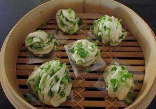 (16) Chinese Layered Steamed Buns with Spring Onions, July 2009