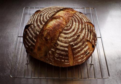 Saffron (cake) sourdough